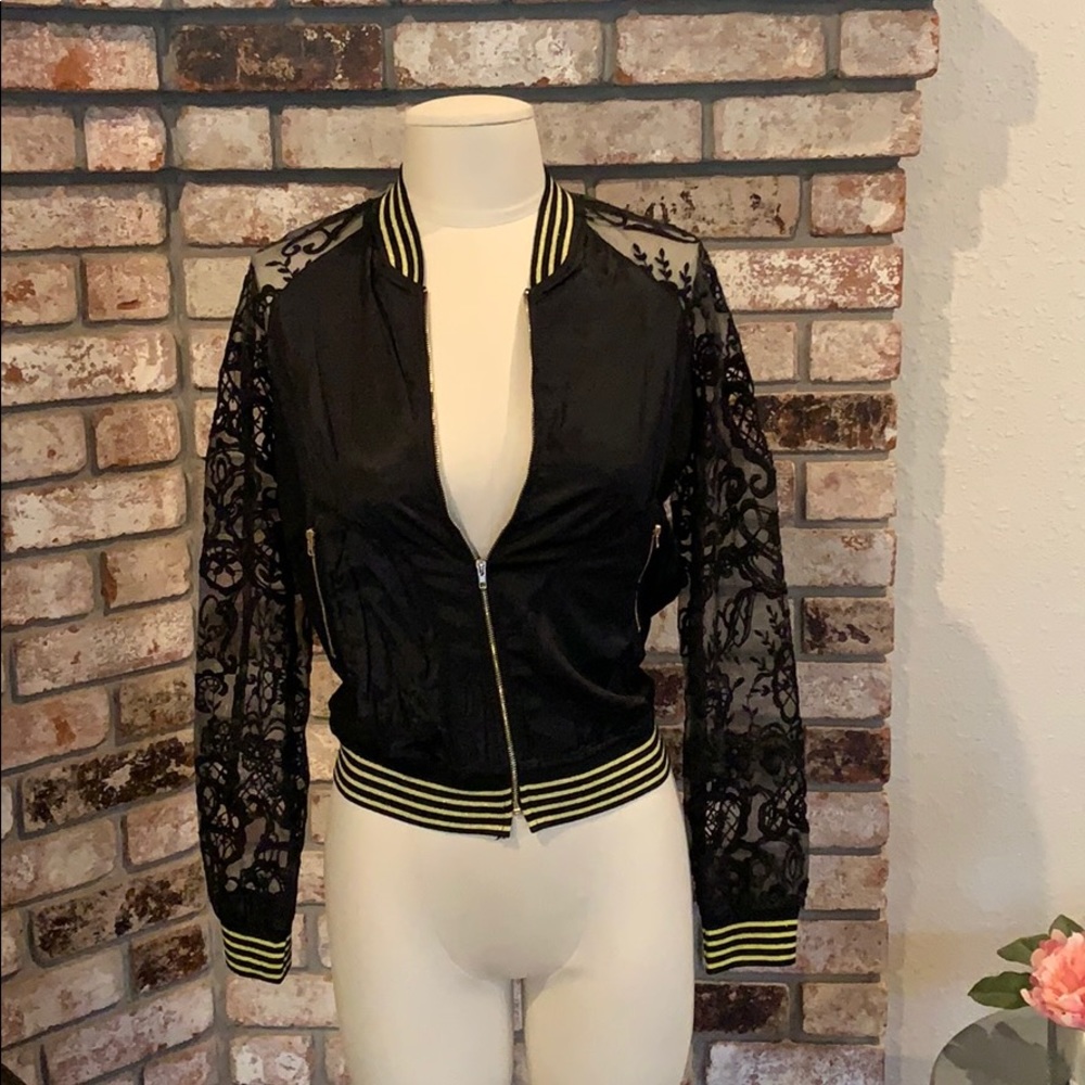 🎀Black lace jacket🎀 - Picture 4 of 8